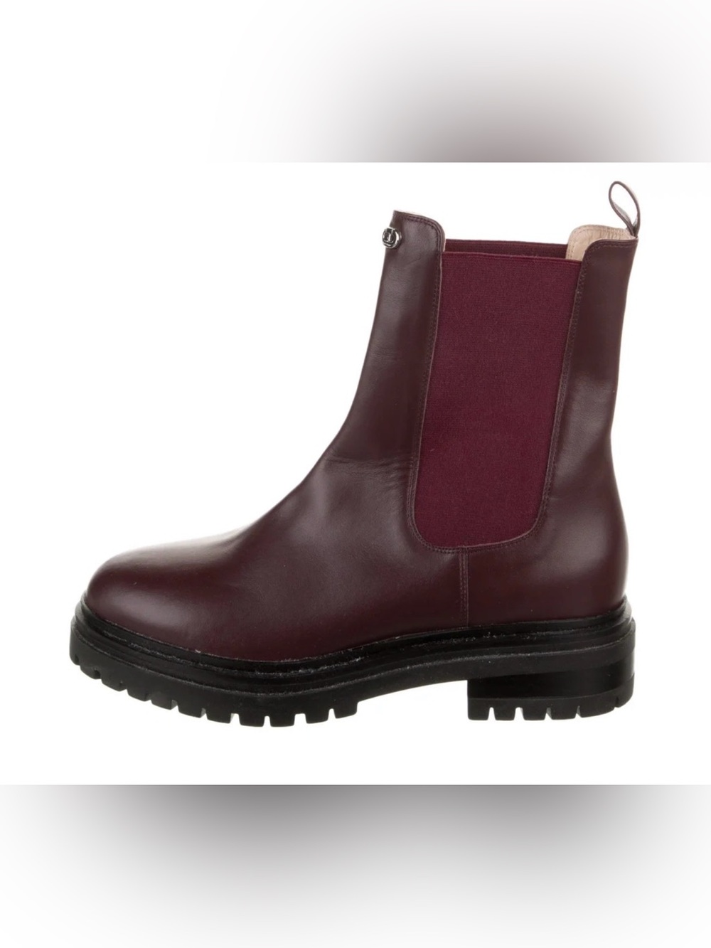 Dee Ocleppo
Leather Chelsea Boots
Burgundy
Size 41 EU
New in Box